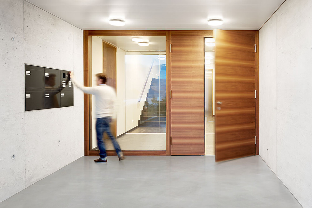 Ouverture des portes sans contact. Prévoyez une protection hygiénique dans la poignée (de la porte). Ouverture des portes sans contact. Prévoyez une protection hygiénique dans la poignée (de la porte).